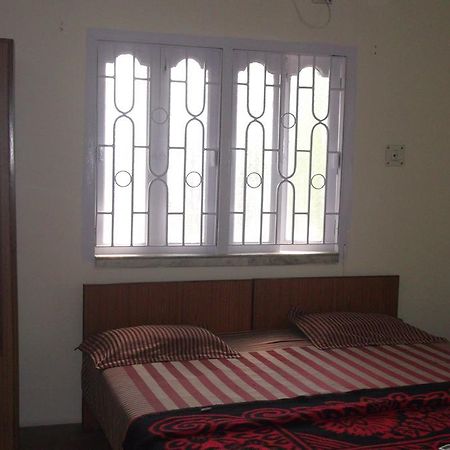 Megacity Inn Колката Екстериор снимка