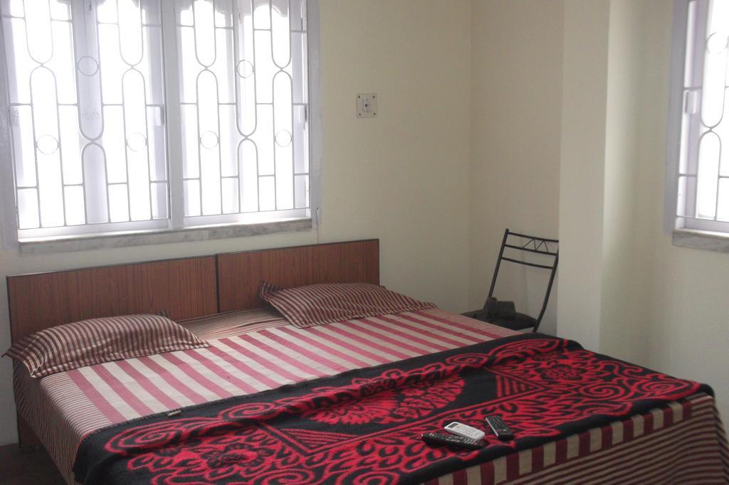 Megacity Inn Колката Екстериор снимка