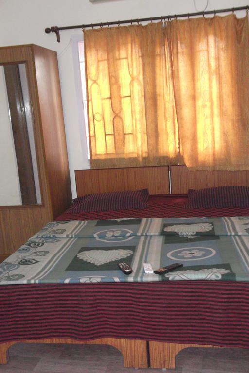 Megacity Inn Колката Екстериор снимка