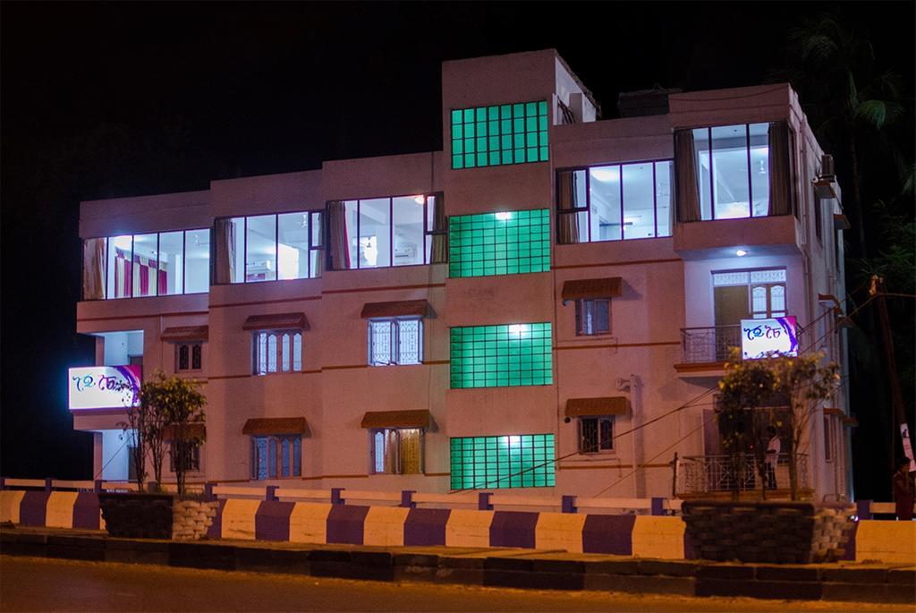 Megacity Inn Колката Екстериор снимка